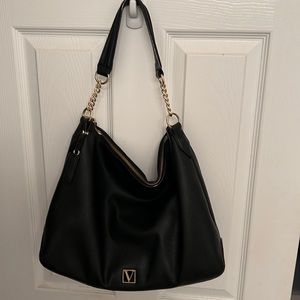Final!!! NWOT .. Victoria’s Secret hobo 👜